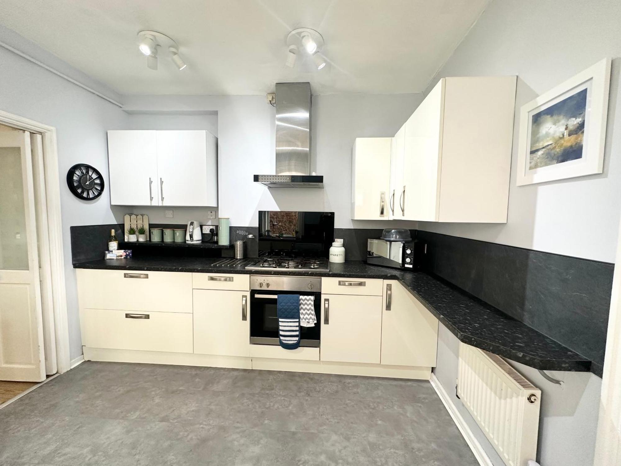 The Capstone Retreat - Beautiful Detached Family Home By Coastline Retreats, Arcade Machine, Parking, Bbq Bournemouth Bagian luar foto