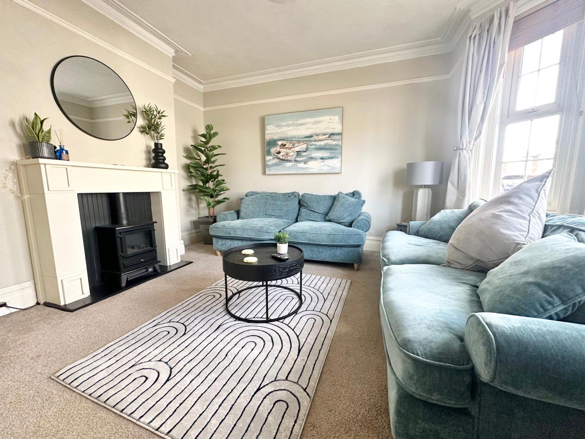The Capstone Retreat - Beautiful Detached Family Home By Coastline Retreats, Arcade Machine, Parking, Bbq Bournemouth Bagian luar foto
