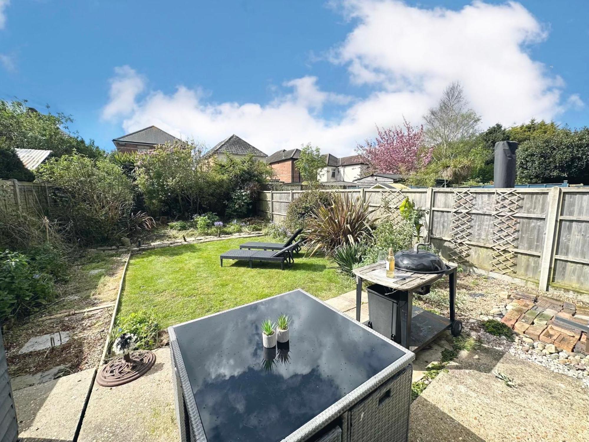 The Capstone Retreat - Beautiful Detached Family Home By Coastline Retreats, Arcade Machine, Parking, Bbq Bournemouth Bagian luar foto